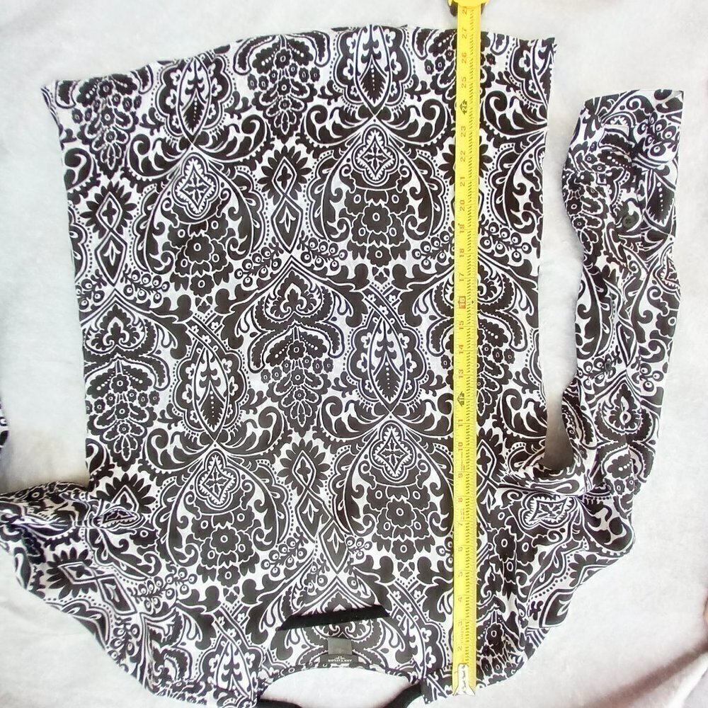 Ann Taylor White and Black V Neck Blouse Women's size small - Picture 7 of 9